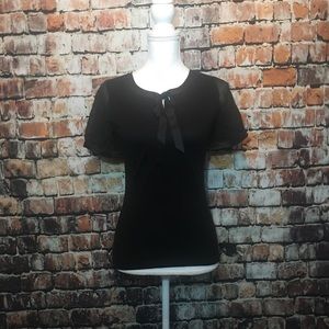 EUC 💕 White House Black Market Woman’s Shirt